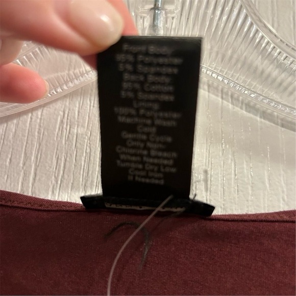 Ann Taylor Women's Burgundy Red Ribbed Sleeveless Tank Top Size M - Picture 7 of 9